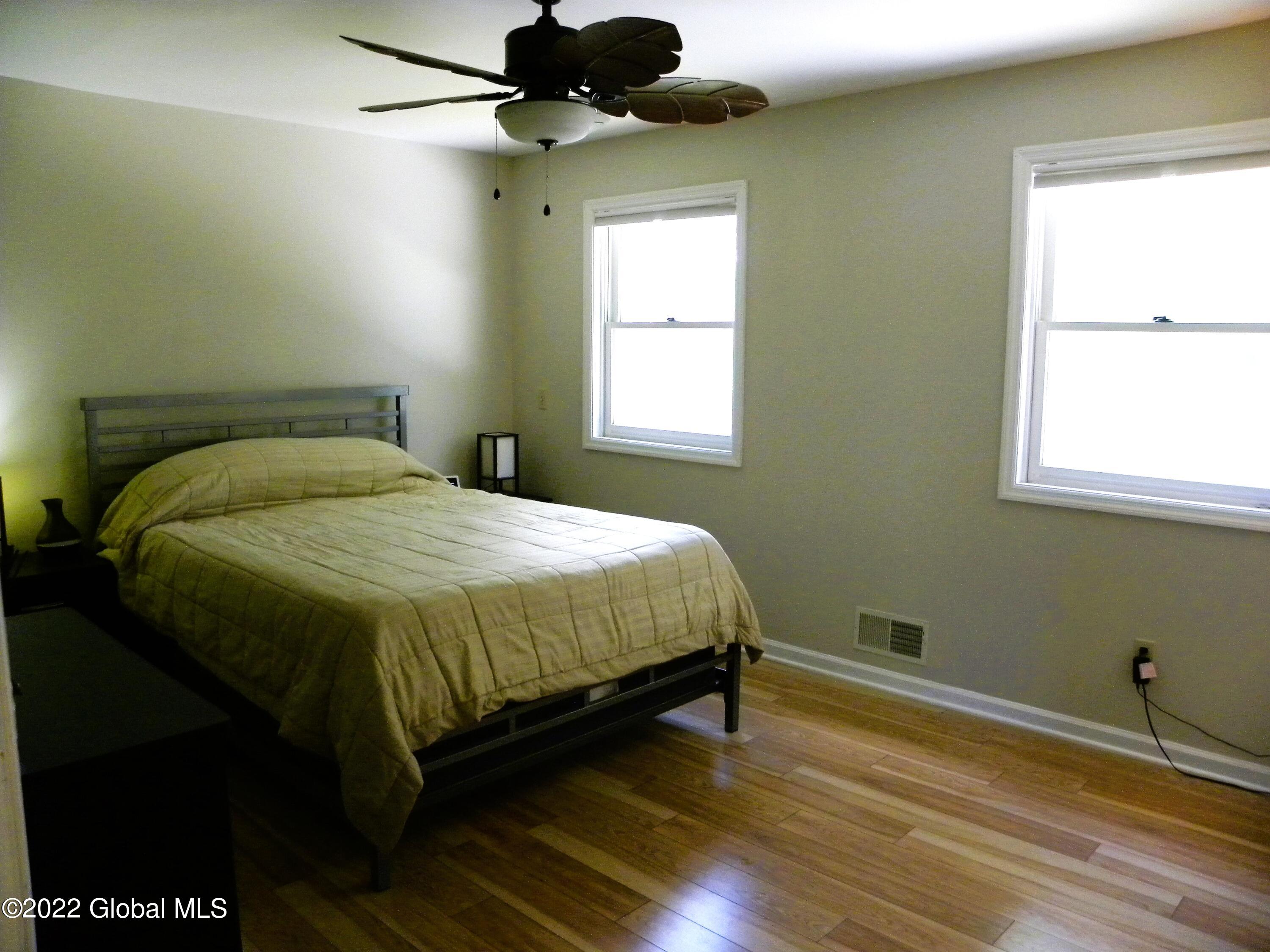 443 Kings Road Schenectady, NY 12304 - Photo 15 of 21 DSCN3427