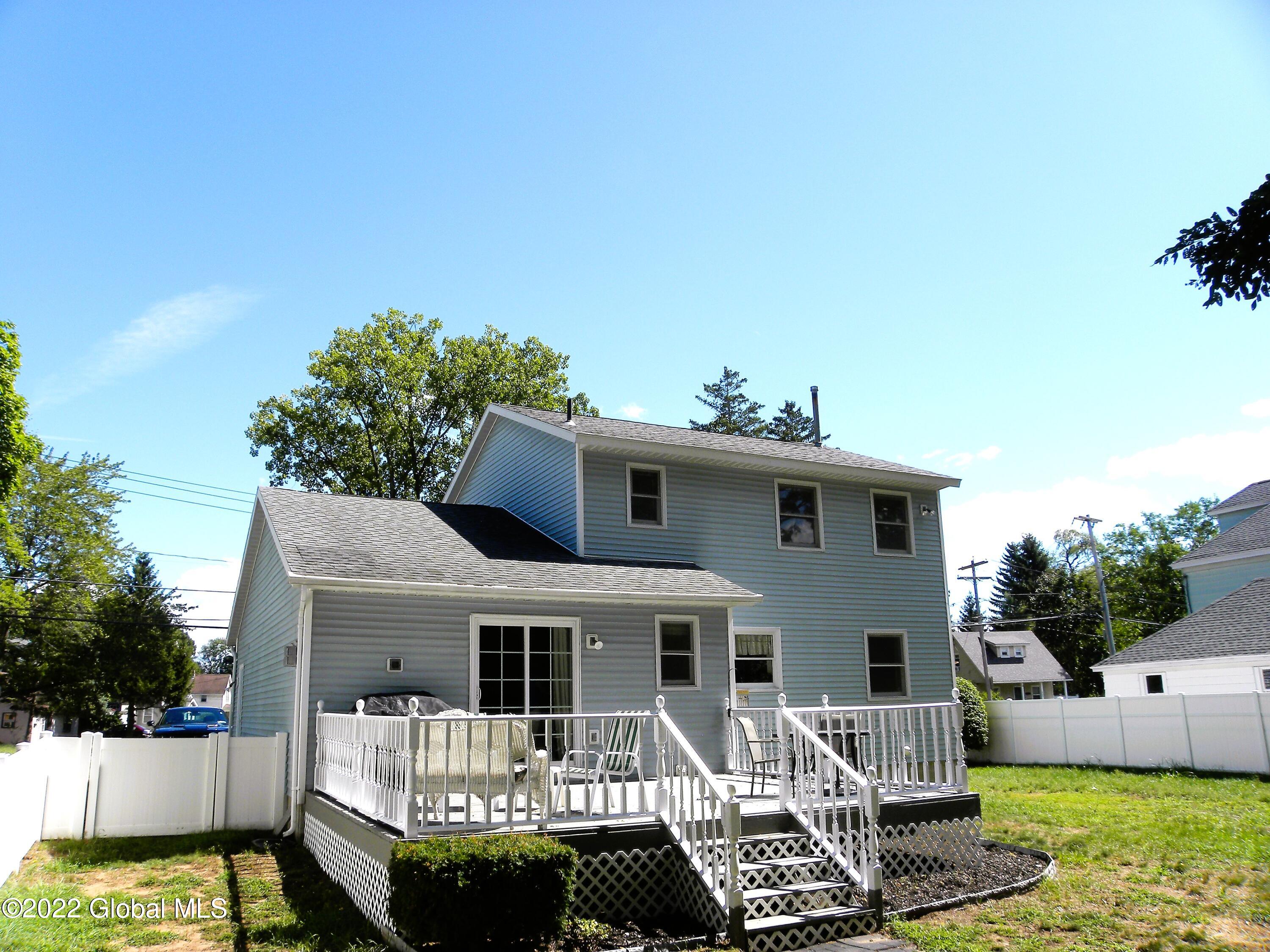 443 Kings Road Schenectady, NY 12304 - Photo 3 of 21 DSCN3400