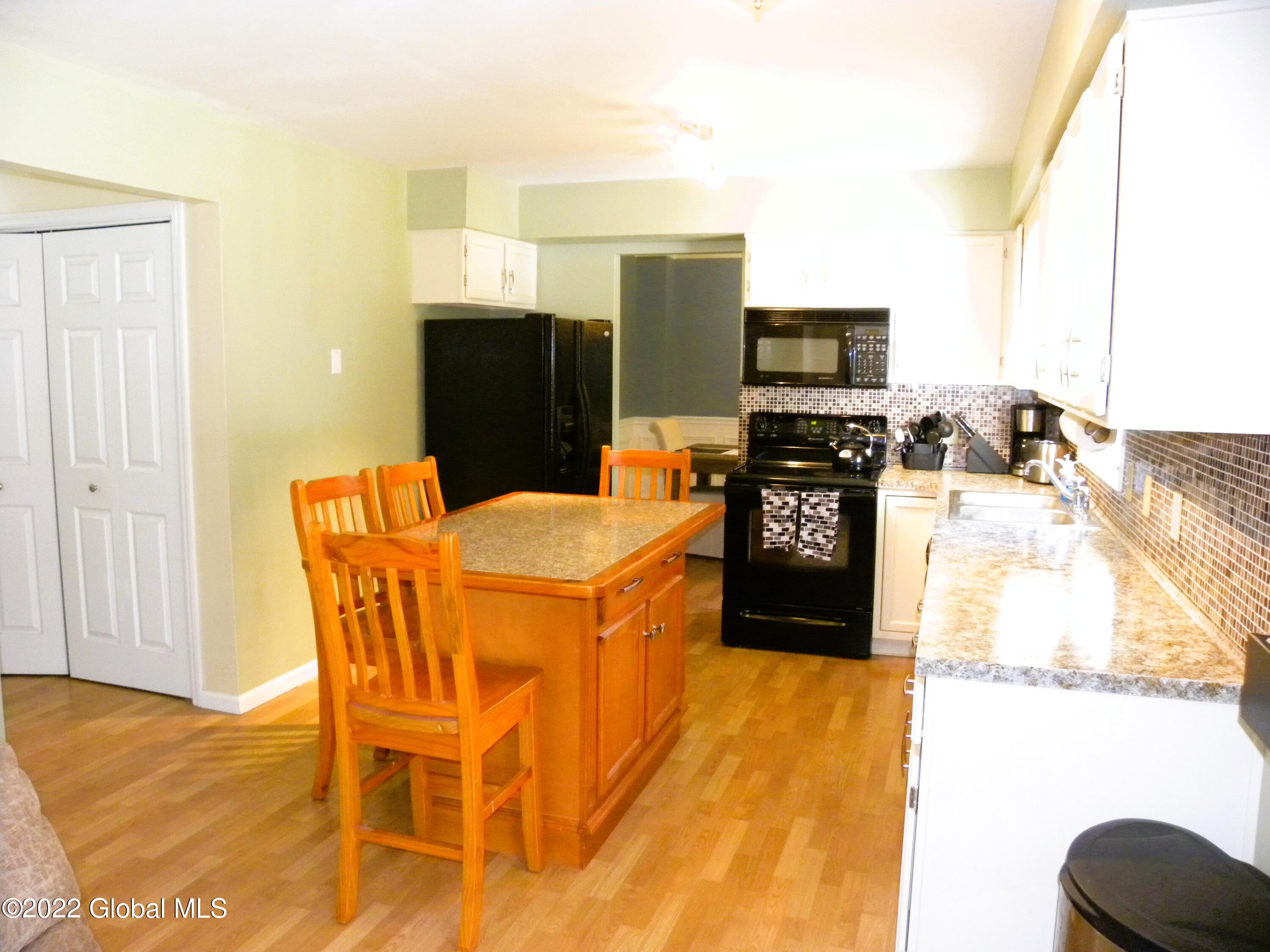 443 Kings Road Schenectady, NY 12304 - Photo 8 of 21 DSCN3416