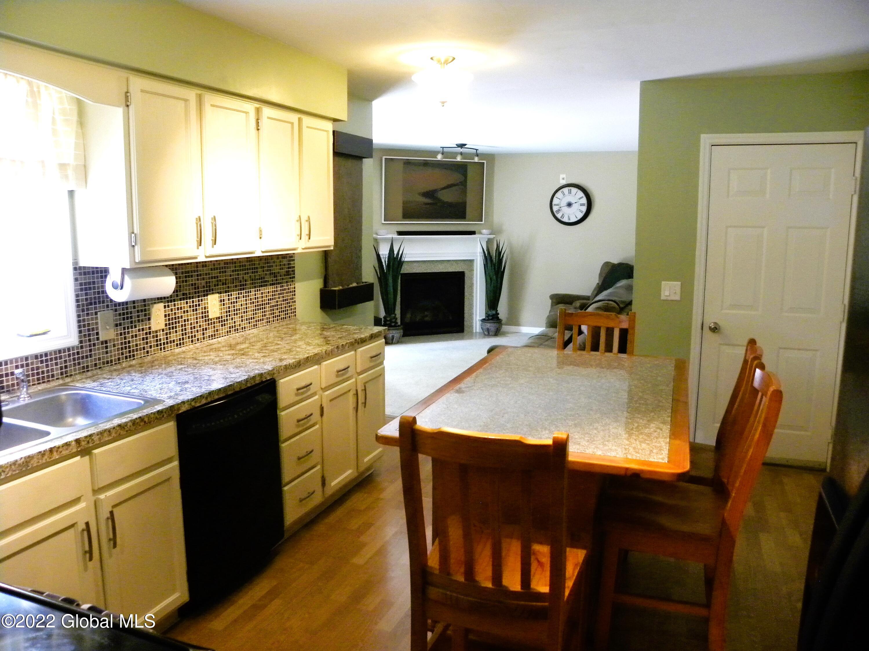 443 Kings Road Schenectady, NY 12304 - Photo 9 of 21 DSCN3419