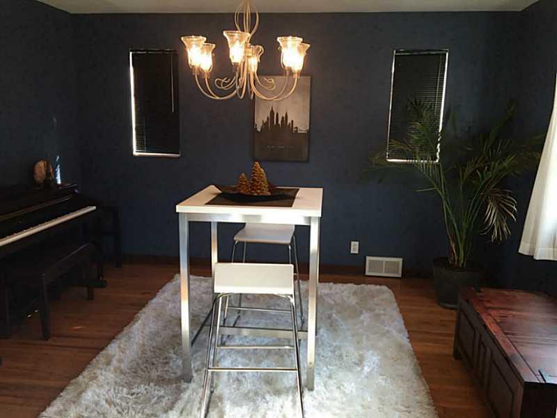 215 East Elmhurst Road Green Tree, PA 15220 - Photo 9 of 18 Dining Room.