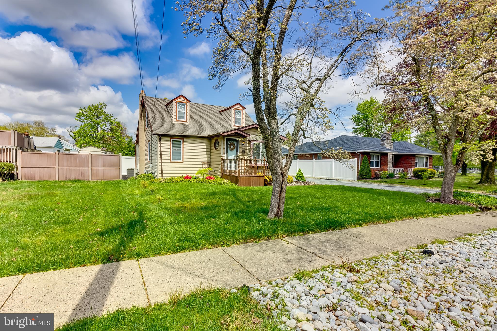 112 Clementon Road Berlin, NJ 08009 - Photo 2 of 24