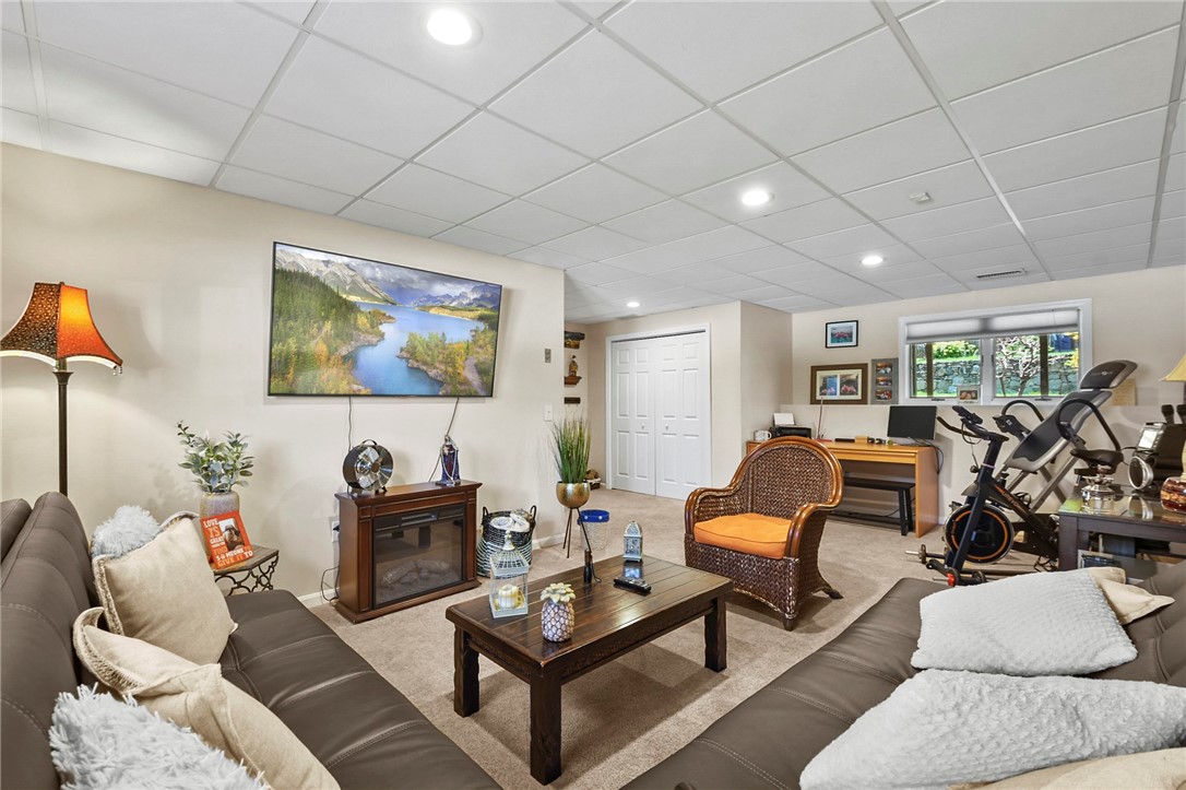 11 Natick Circle Cranston, RI 02921 - Photo 30 of 38
