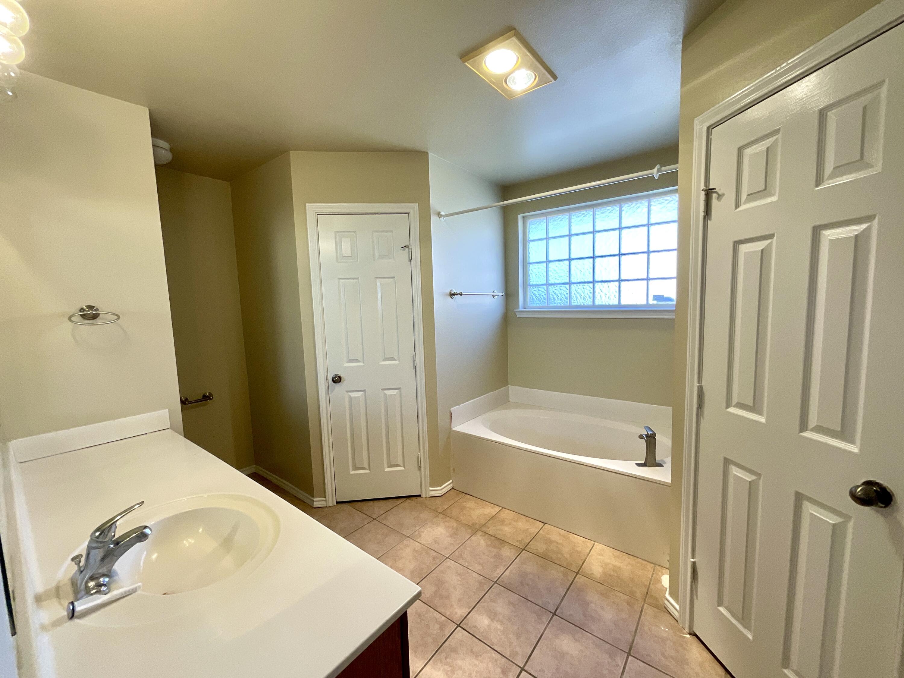 6717 89th Street Lubbock, TX 79424 - Photo 11 of 11 original (21)