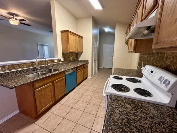 $1,675 | 6717 89th Street, Lubbock, TX 79424