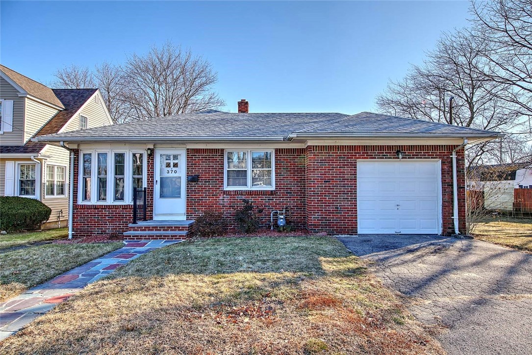 370 Budlong Road Cranston, RI 02920 - Photo 1 of 36 Gallery Image 1