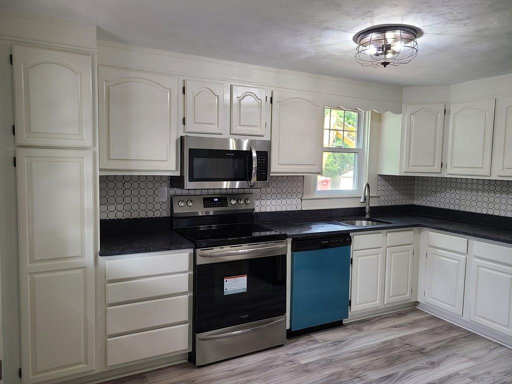 11 Old Worcester Road Oxford, MA 01540 - Photo 7 of 35 Gallery Image 7