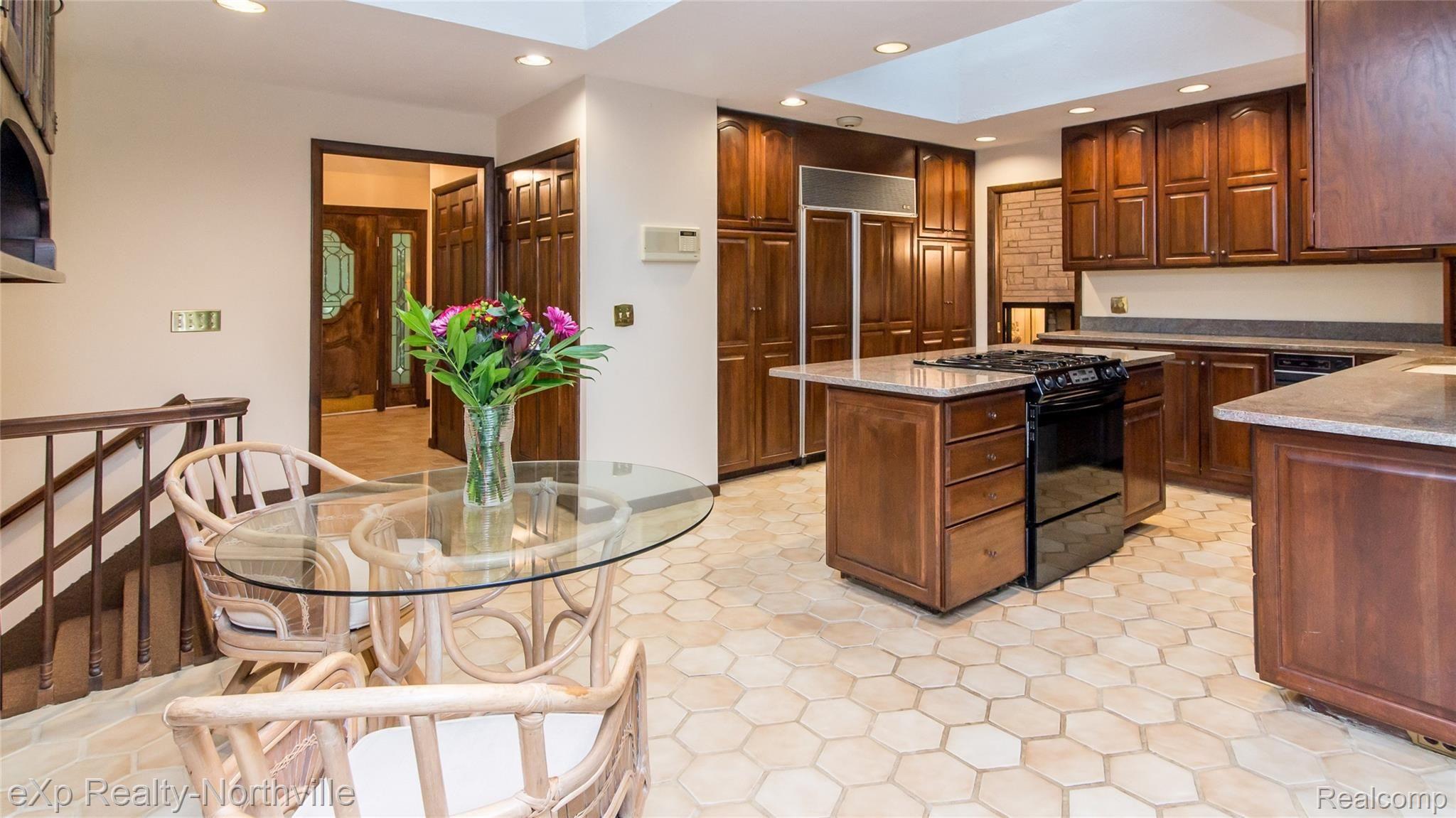 22265 Currie Road Northville, MI 48167 - Photo 44 of 86 043_55.jpg