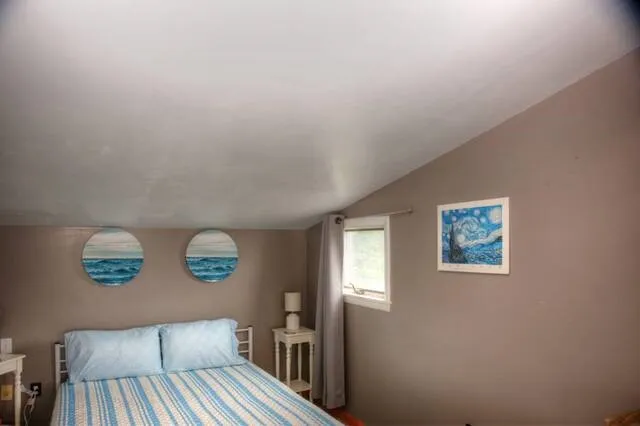 $2,300 | 32 5th Avenue, Charlestown, RI 02813