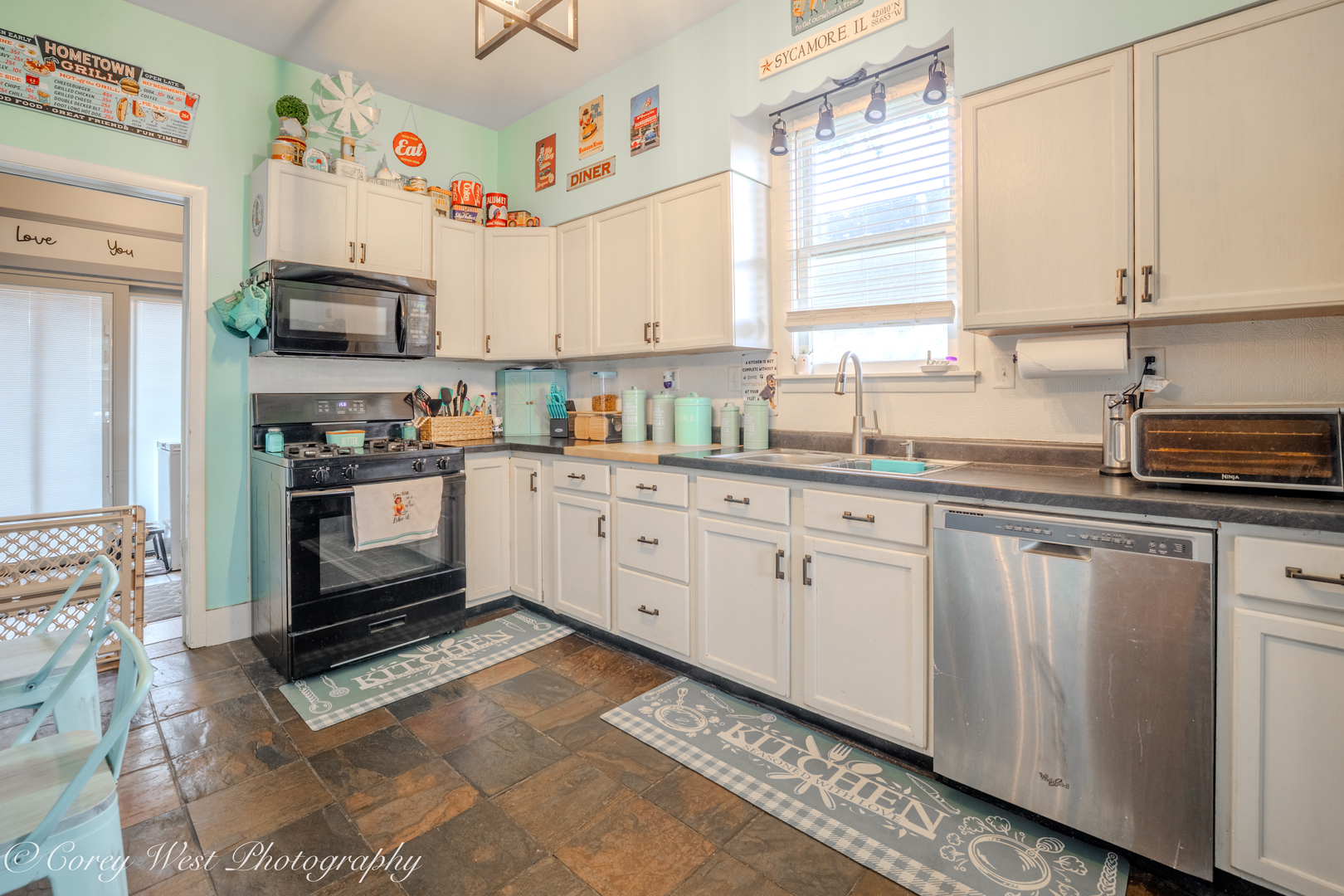 320 East High Street Sycamore, IL 60178 - Photo 32 of 45