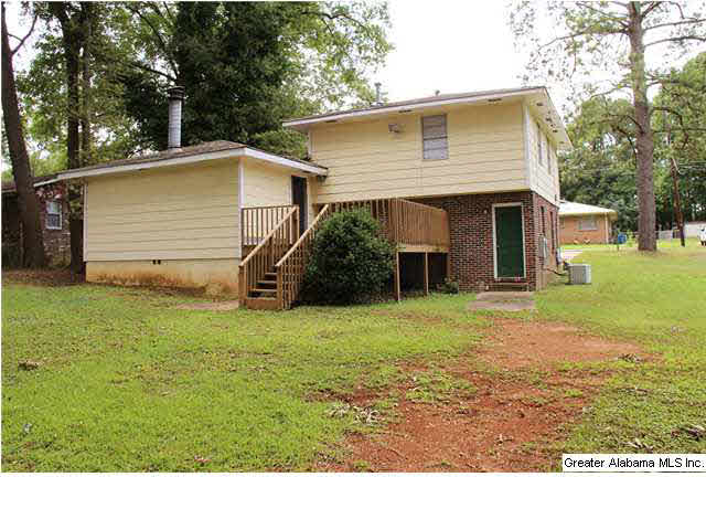 2833 Clyburne Street Bessemer, AL 35023 - Photo 2 of 20