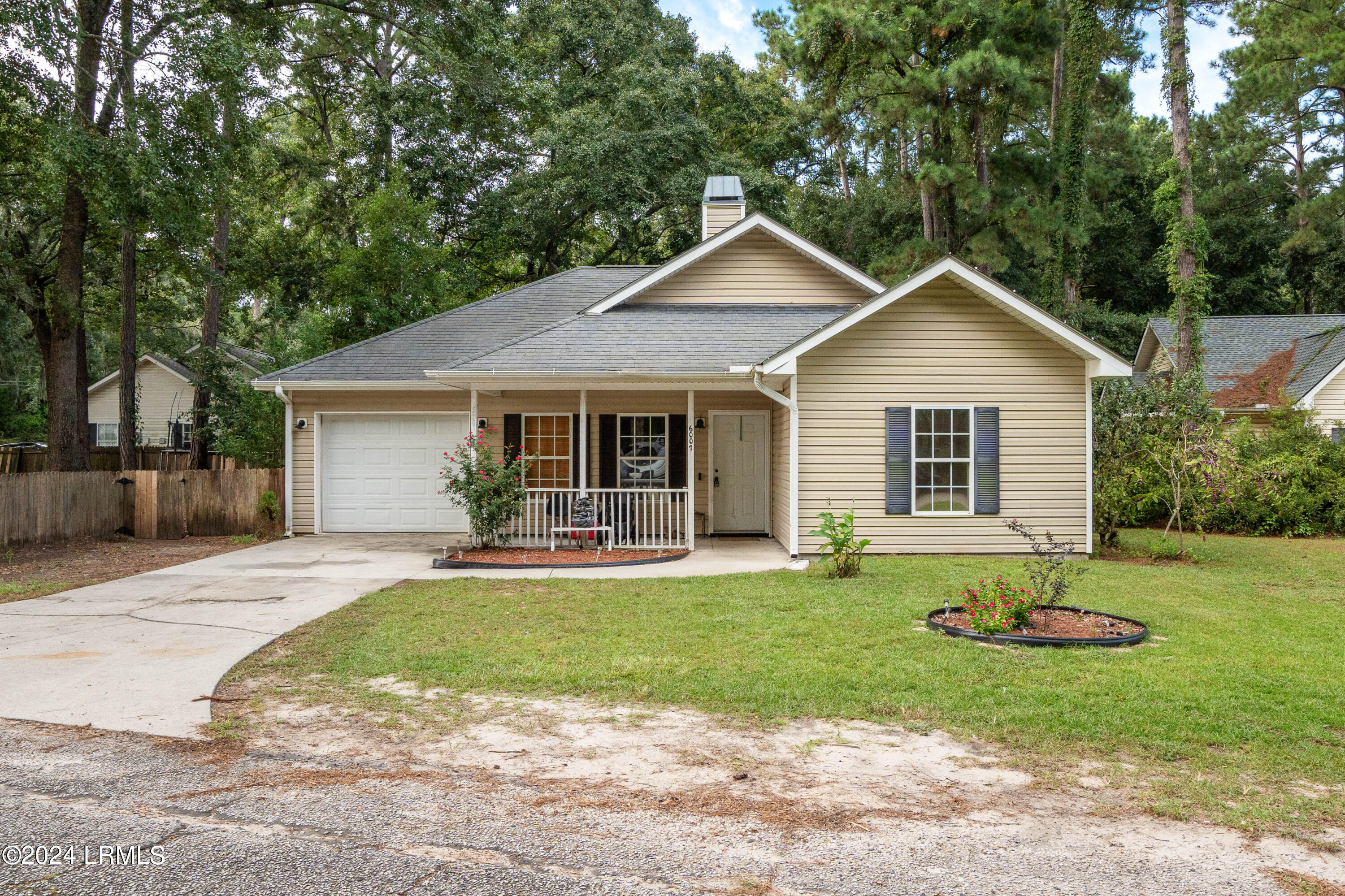 6007 Green Pond Road Beaufort, SC 29906 - Photo 1 of 27 6007 Green Pond-4