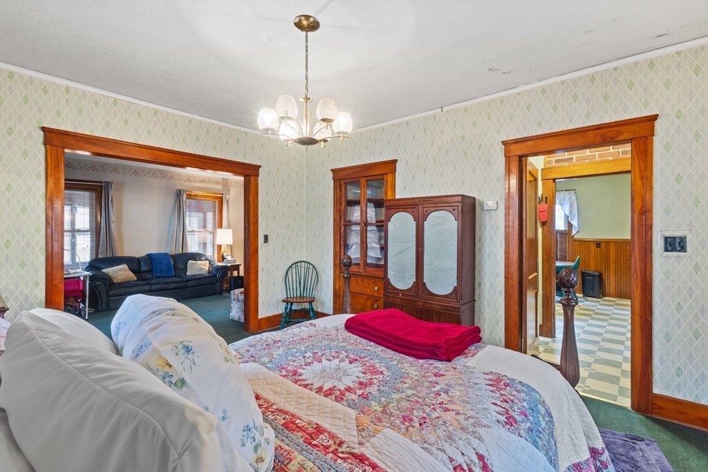 35 Chesterfield Road Worcester, MA 01602 - Photo 12 of 32