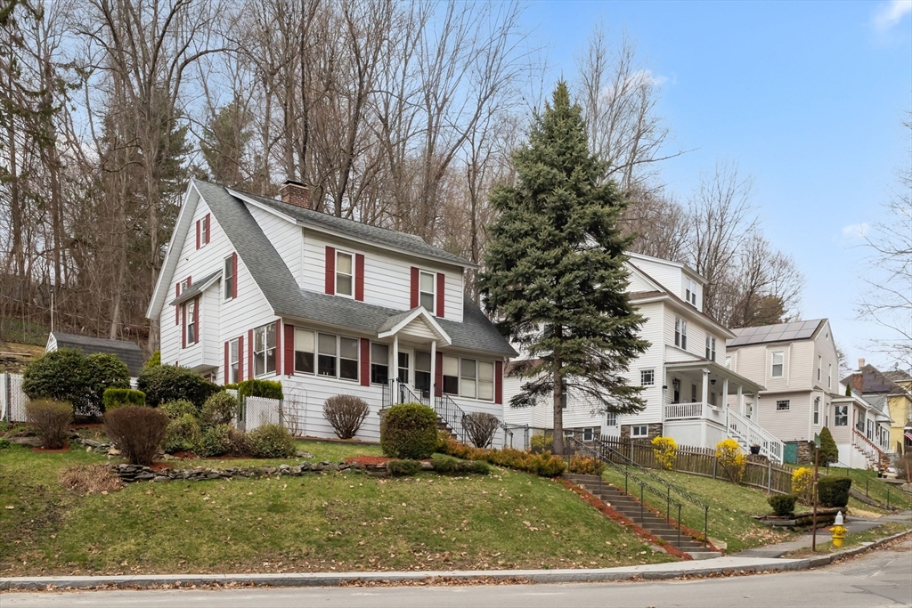 35 Chesterfield Road Worcester, MA 01602 - Photo 14 of 32