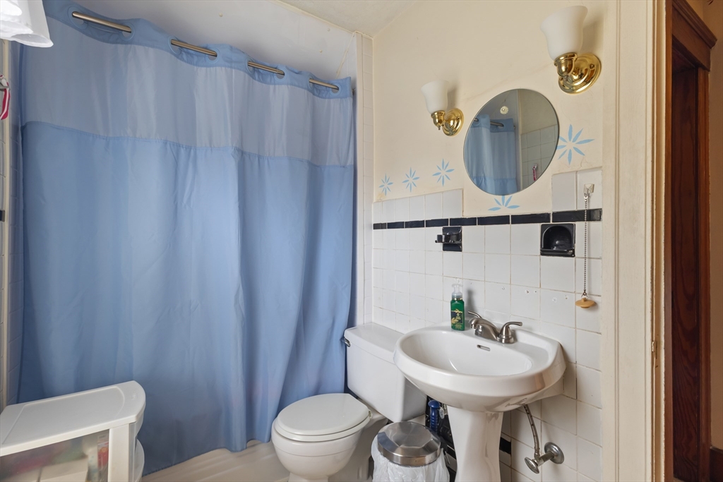 35 Chesterfield Road Worcester, MA 01602 - Photo 20 of 32