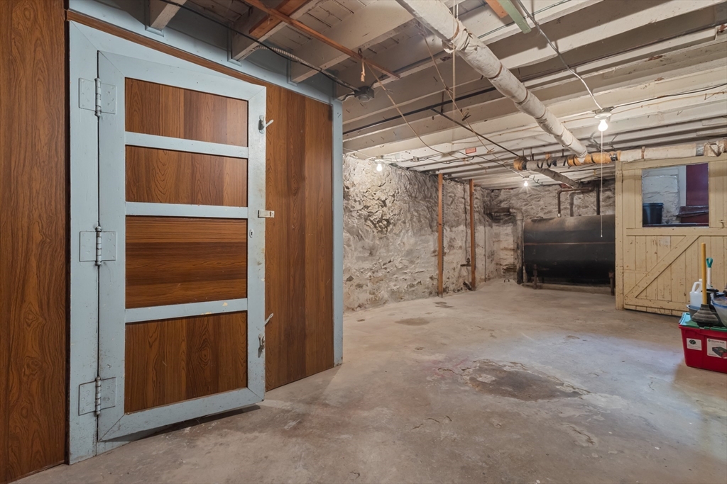 35 Chesterfield Road Worcester, MA 01602 - Photo 26 of 32