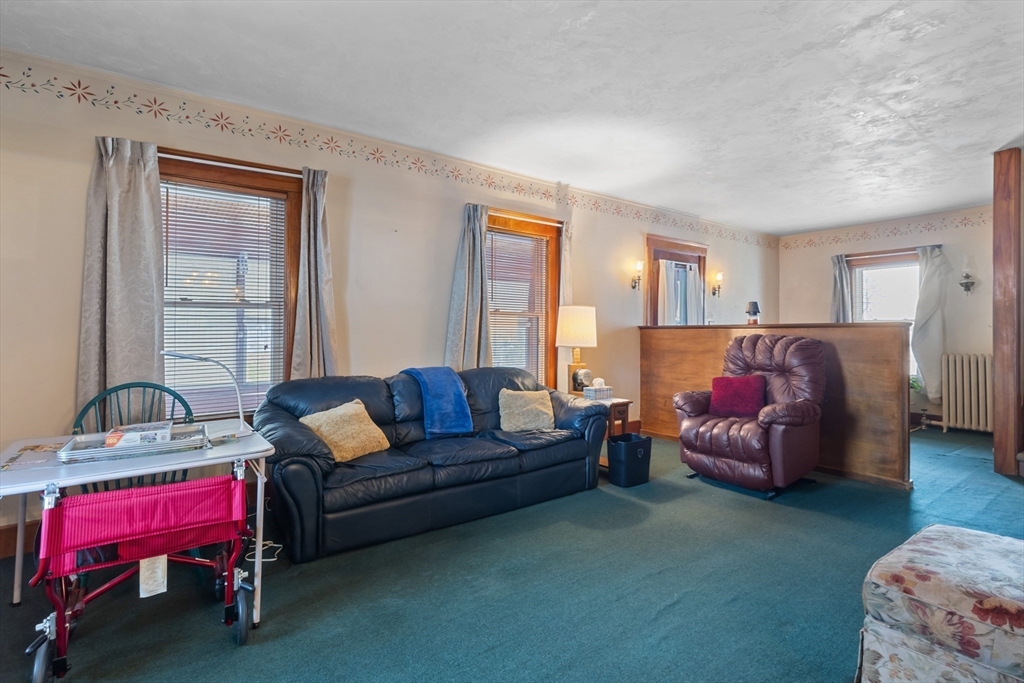 35 Chesterfield Road Worcester, MA 01602 - Photo 10 of 32