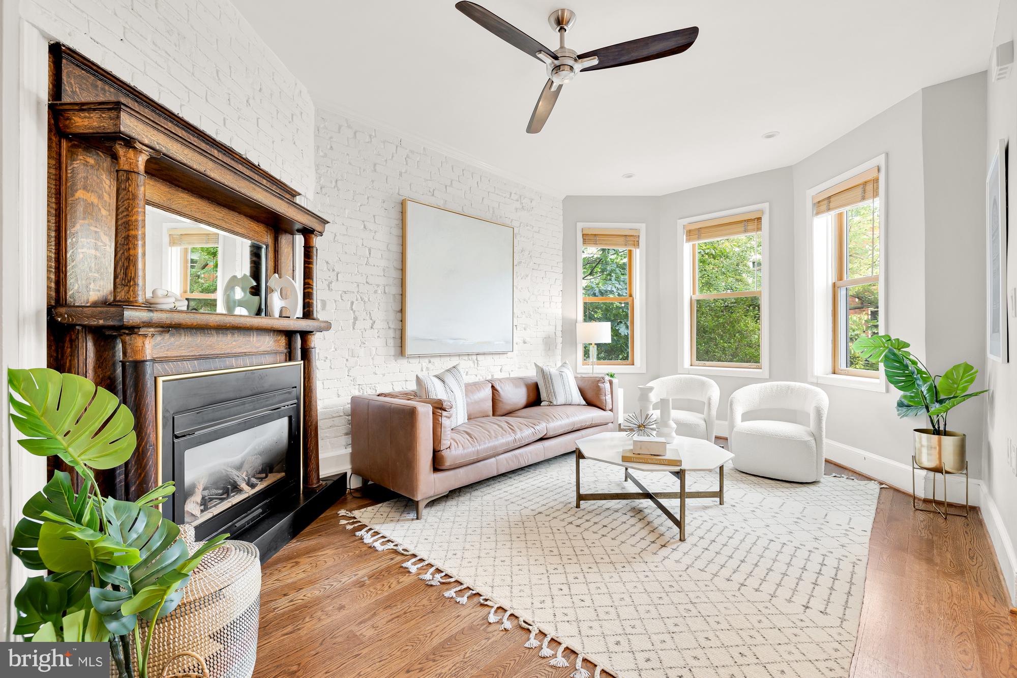 415 10th Street Northeast Washington, DC 20002 - Photo 2 of 51 Living area