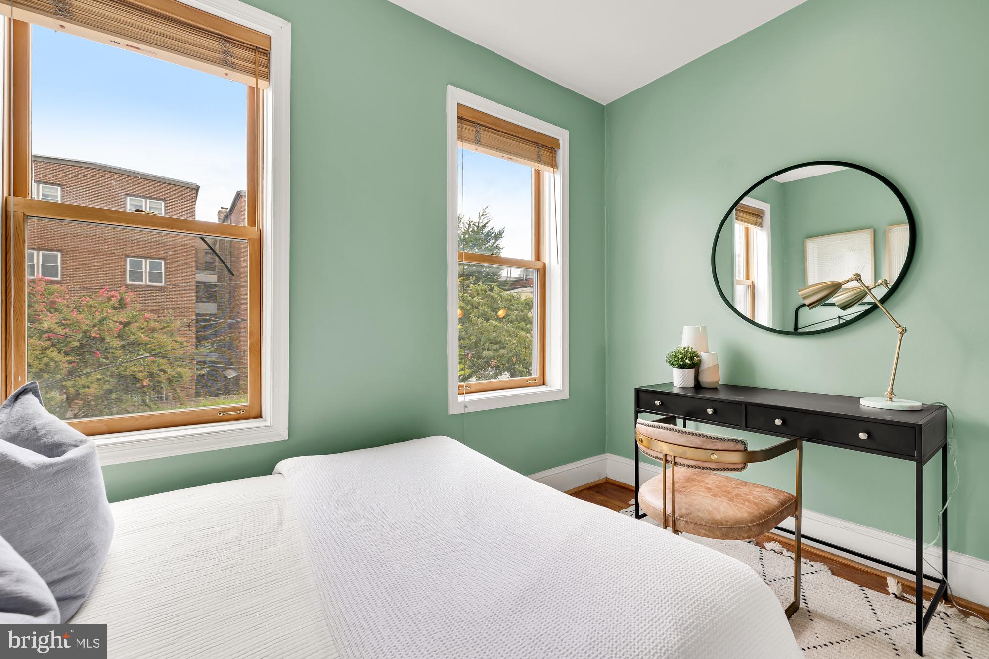 415 10th Street Northeast Washington, DC 20002 - Photo 36 of 51 Lots of natural light