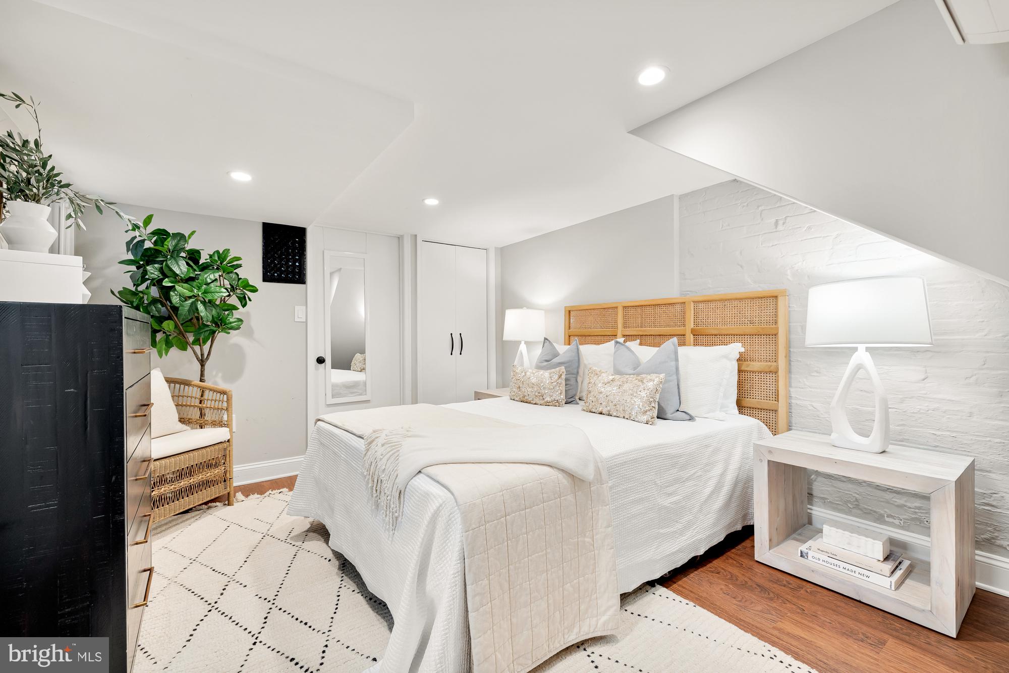 415 10th Street Northeast Washington, DC 20002 - Photo 42 of 51 Guest suite