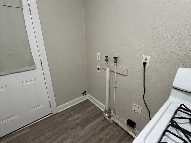 $950 | 2402 Segrest Street, Corpus Christi, TX 78405