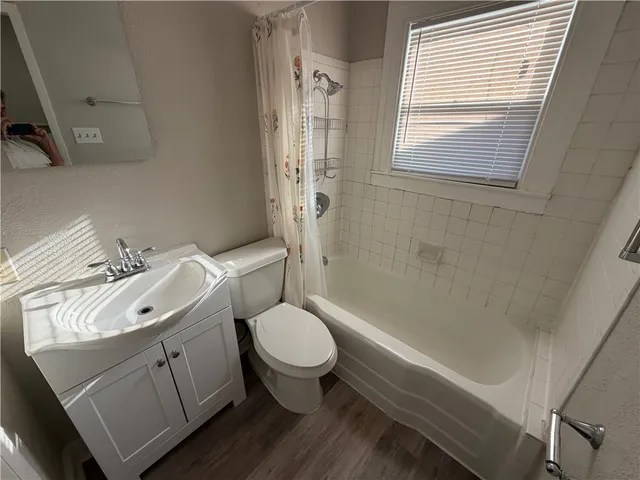 $950 | 2402 Segrest Street, Corpus Christi, TX 78405