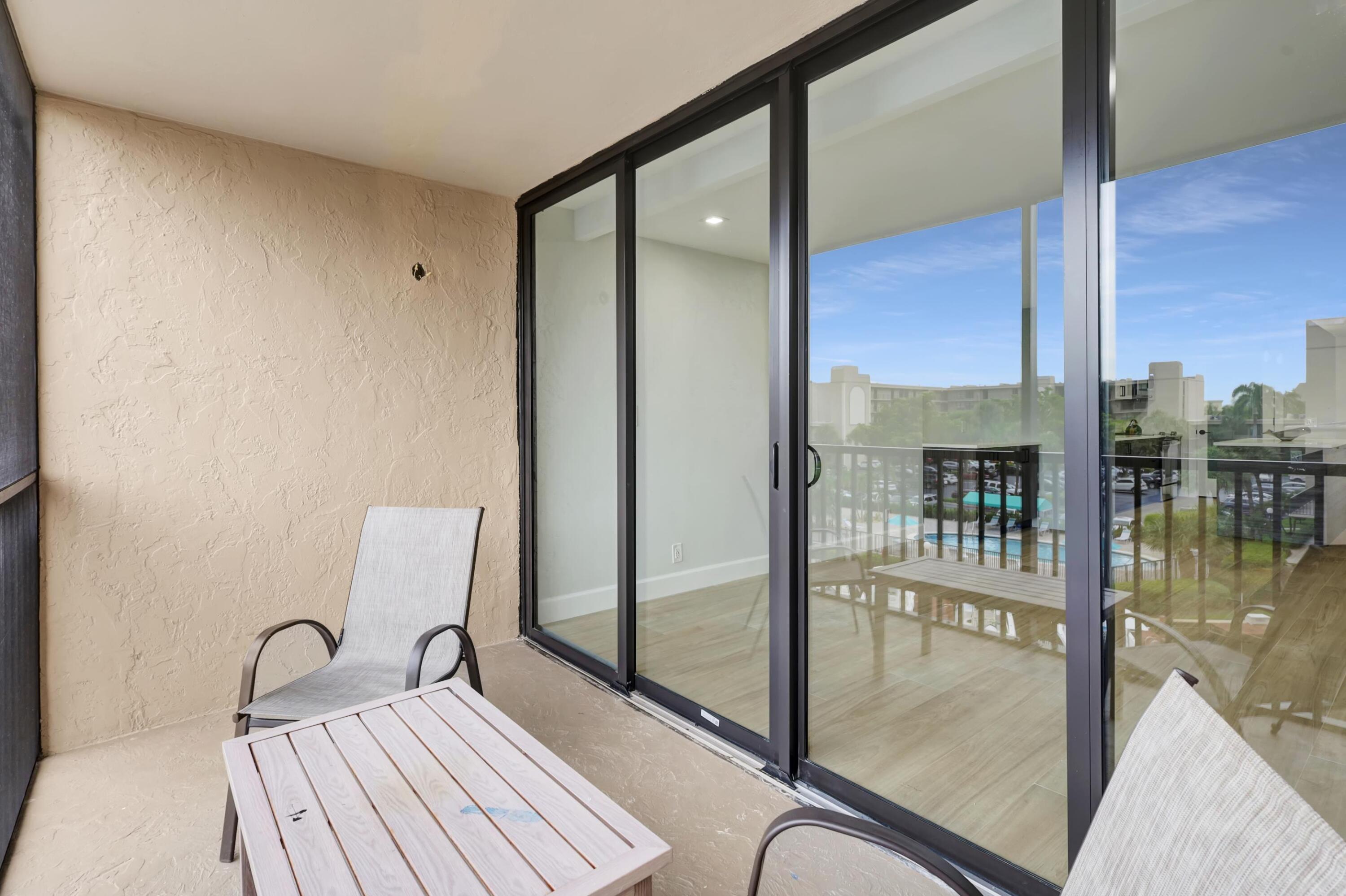 4 Royal Palm Way, Unit 4020 Boca Raton, FL 33432 - Photo 13 of 20 BB DOORS