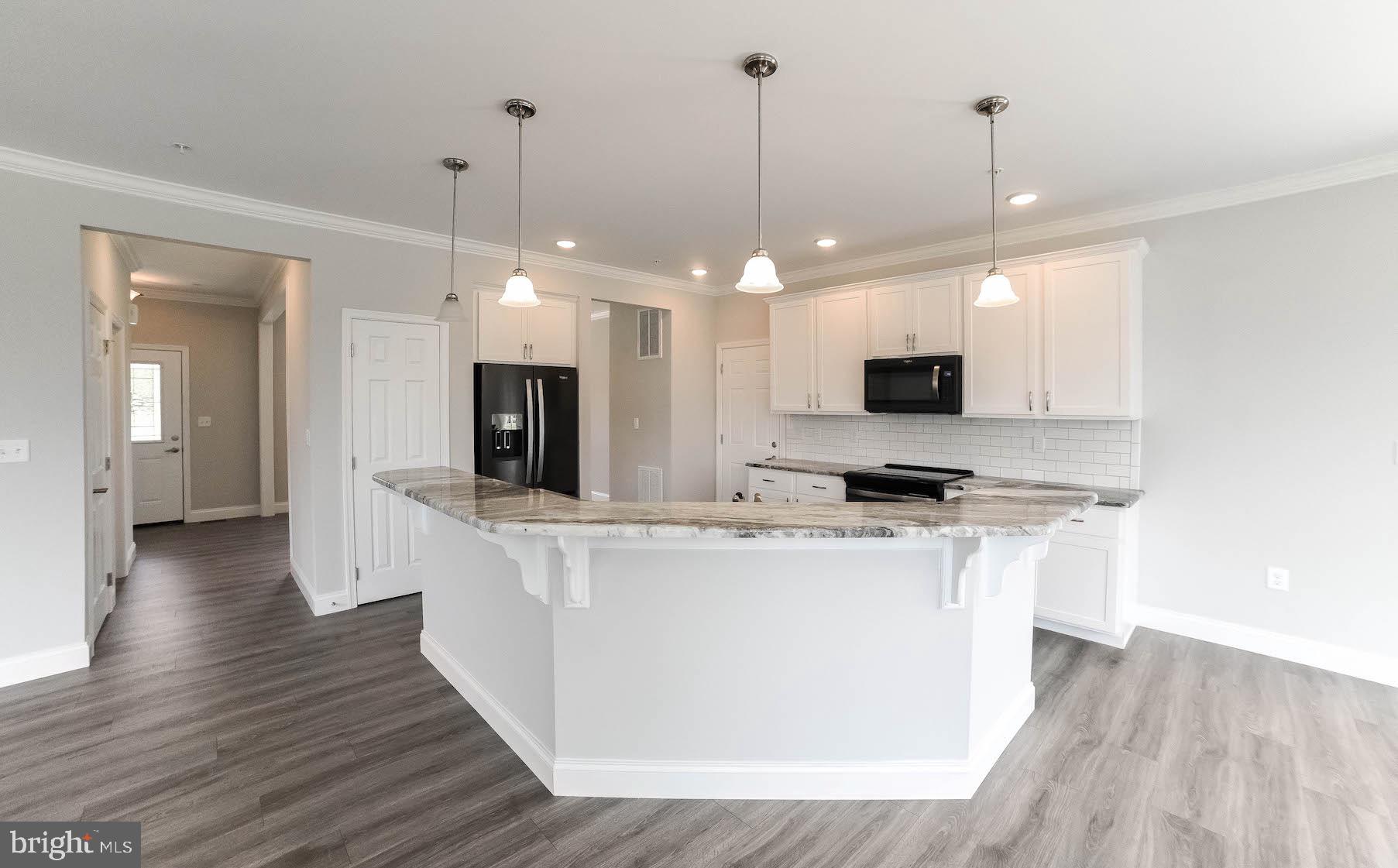 1155 Cove Point Road Lusby, MD 20657 - Photo 22 of 50 Kitchen Bar