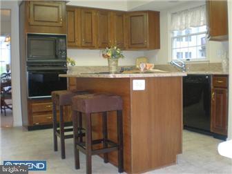 308 Edinburgh Road Chadds Ford, PA 19317 - Photo 5 of 12 Kitchen