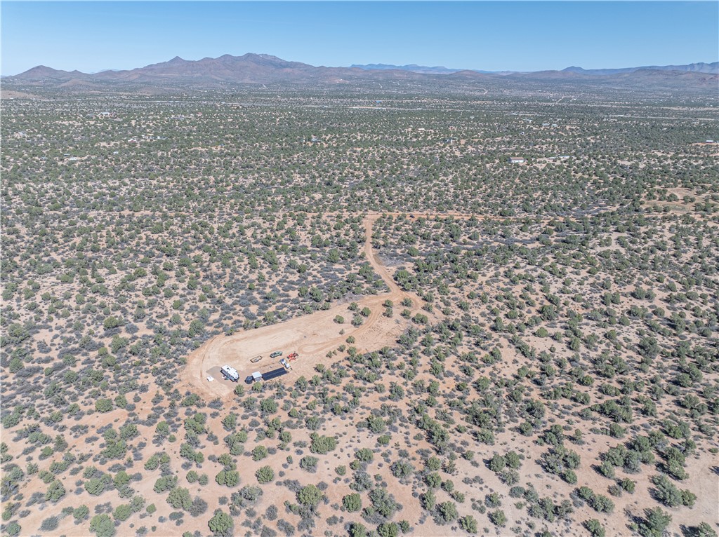 10116 East Hidden Valley Road Kingman, AZ 86401 - Photo 21 of 58 a view of city and mountain
