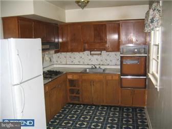 3023 Comly Road Philadelphia, PA 19154 - Photo 3 of 12 Kitchen