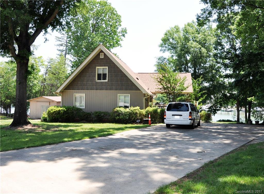 20001 Colony Point Lane Cornelius, NC 28031 - Photo 2 of 5 a house view with a sitting space