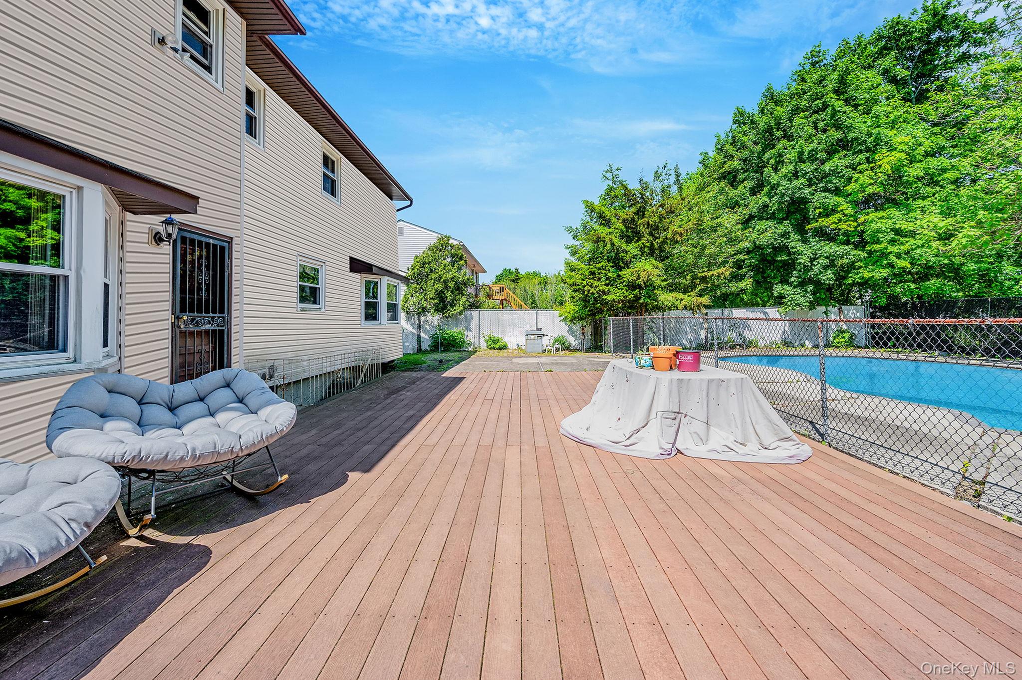 1335 August Road North Babylon, NY 11703 - Photo 7 of 40