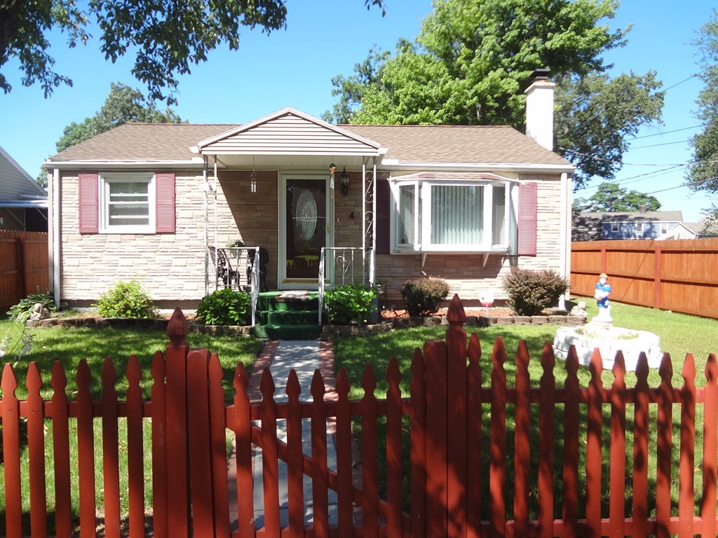 4 Fordham Street Springfield, MA 01104 - Photo 1 of 19