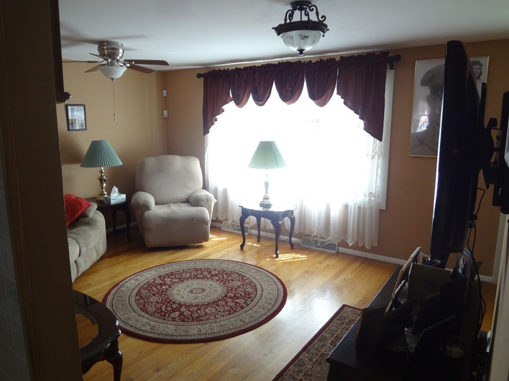 4 Fordham Street Springfield, MA 01104 - Photo 9 of 19