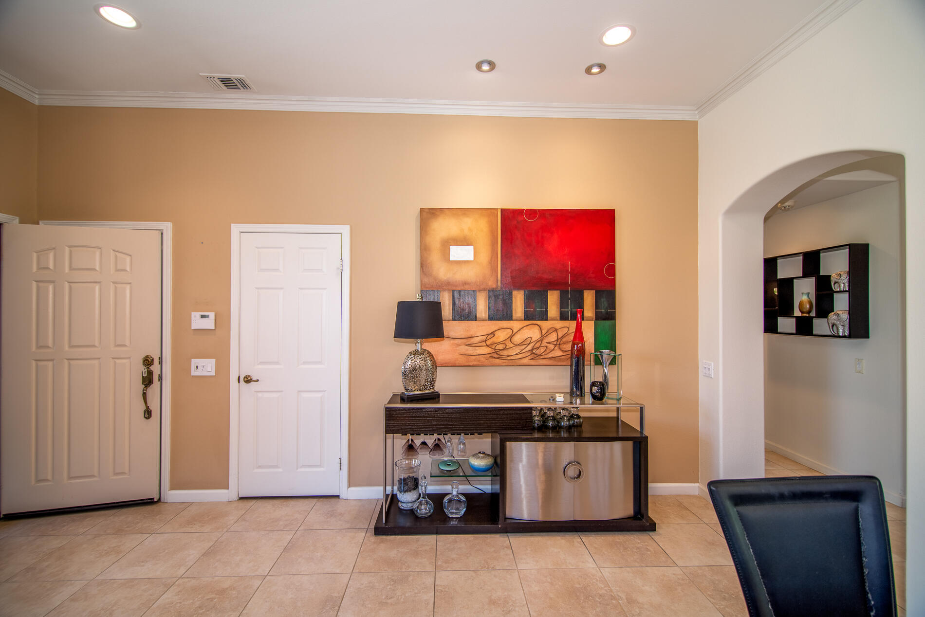 78379 Moongold Road Palm Desert, CA 92211 - Photo 13 of 40 a living room with furniture