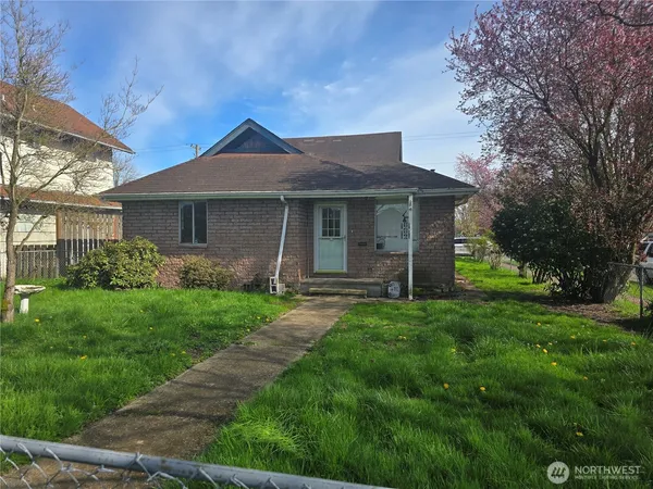 $249,000 | 602 18th Avenue, Longview, WA 98632