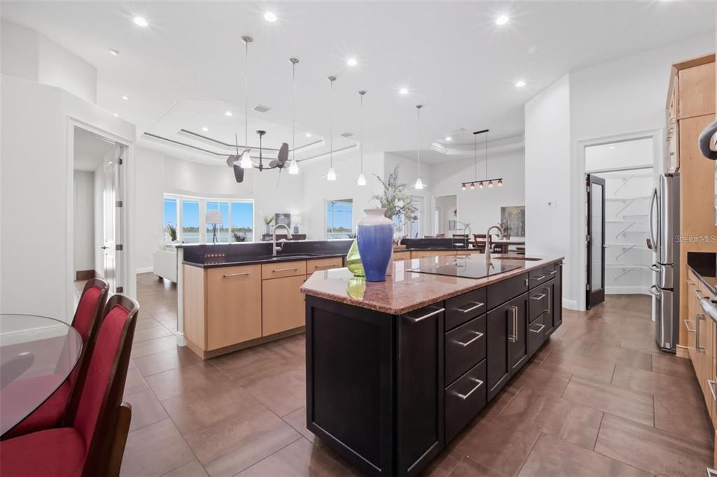 3215 Gulf City Road Ruskin, FL 33570 - Photo 16 of 99