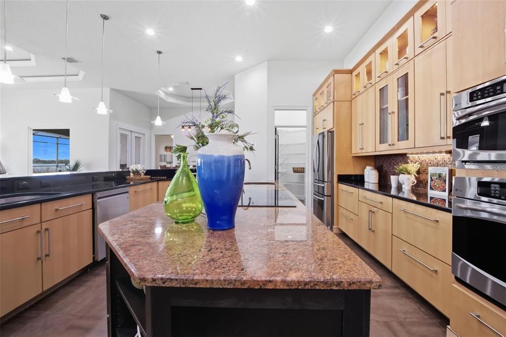 3215 Gulf City Road Ruskin, FL 33570 - Photo 19 of 99