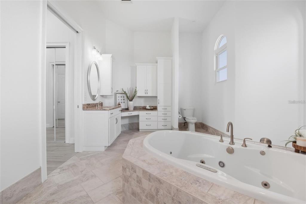 3215 Gulf City Road Ruskin, FL 33570 - Photo 27 of 99