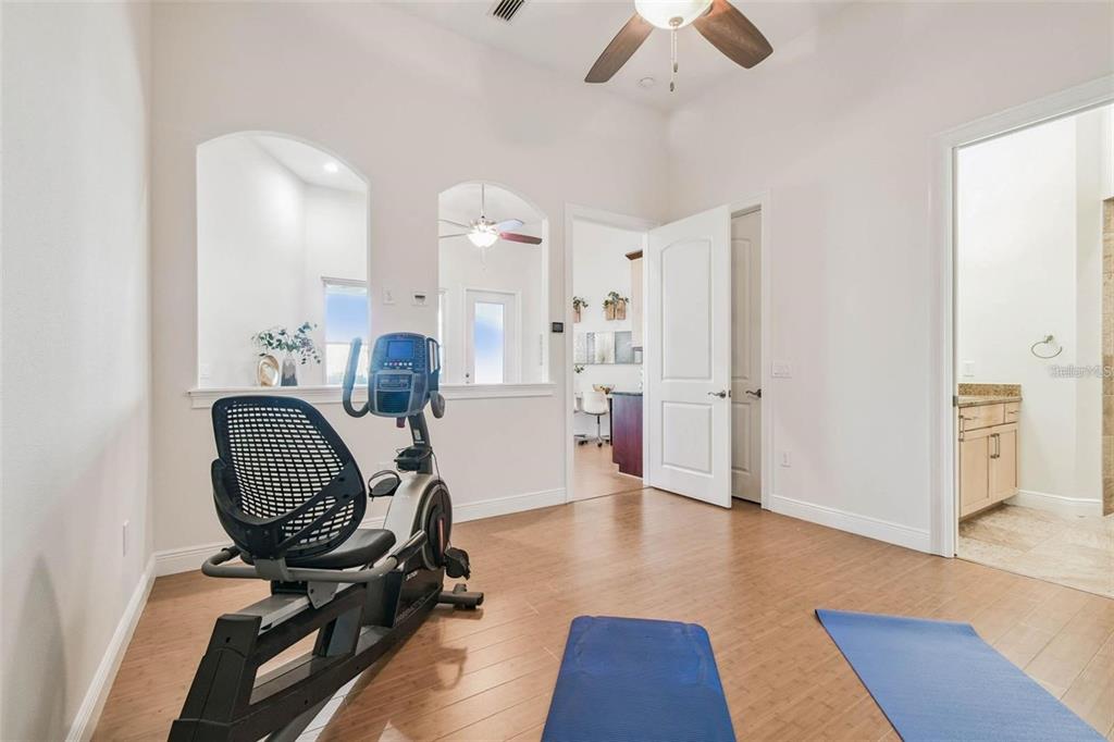 3215 Gulf City Road Ruskin, FL 33570 - Photo 37 of 99