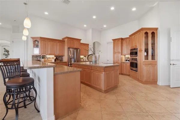 $3,450,000 | 3215 Gulf City Road, Ruskin, FL 33570
