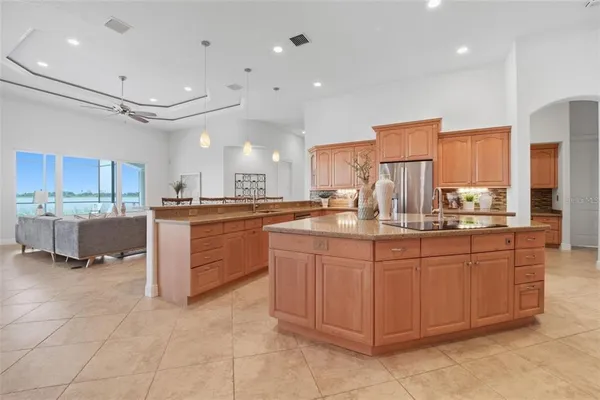 $3,450,000 | 3215 Gulf City Road, Ruskin, FL 33570
