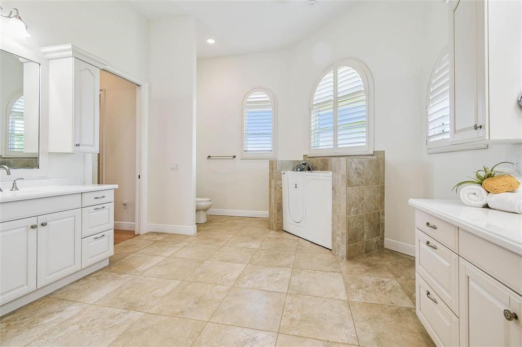 3215 Gulf City Road Ruskin, FL 33570 - Photo 55 of 99