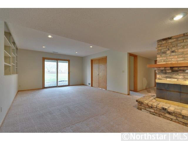 9428 Woodbridge Road Bloomington, MN 55438 - Photo 8 of 10 Gallery Image 8