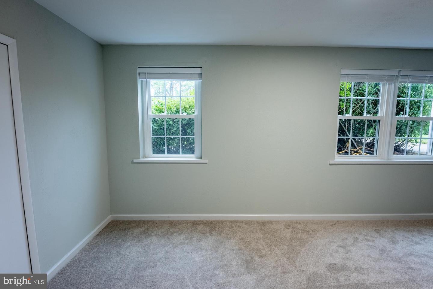 5629 Signal Point Court Burke, VA 22015 - Photo 27 of 48 an empty room with a window