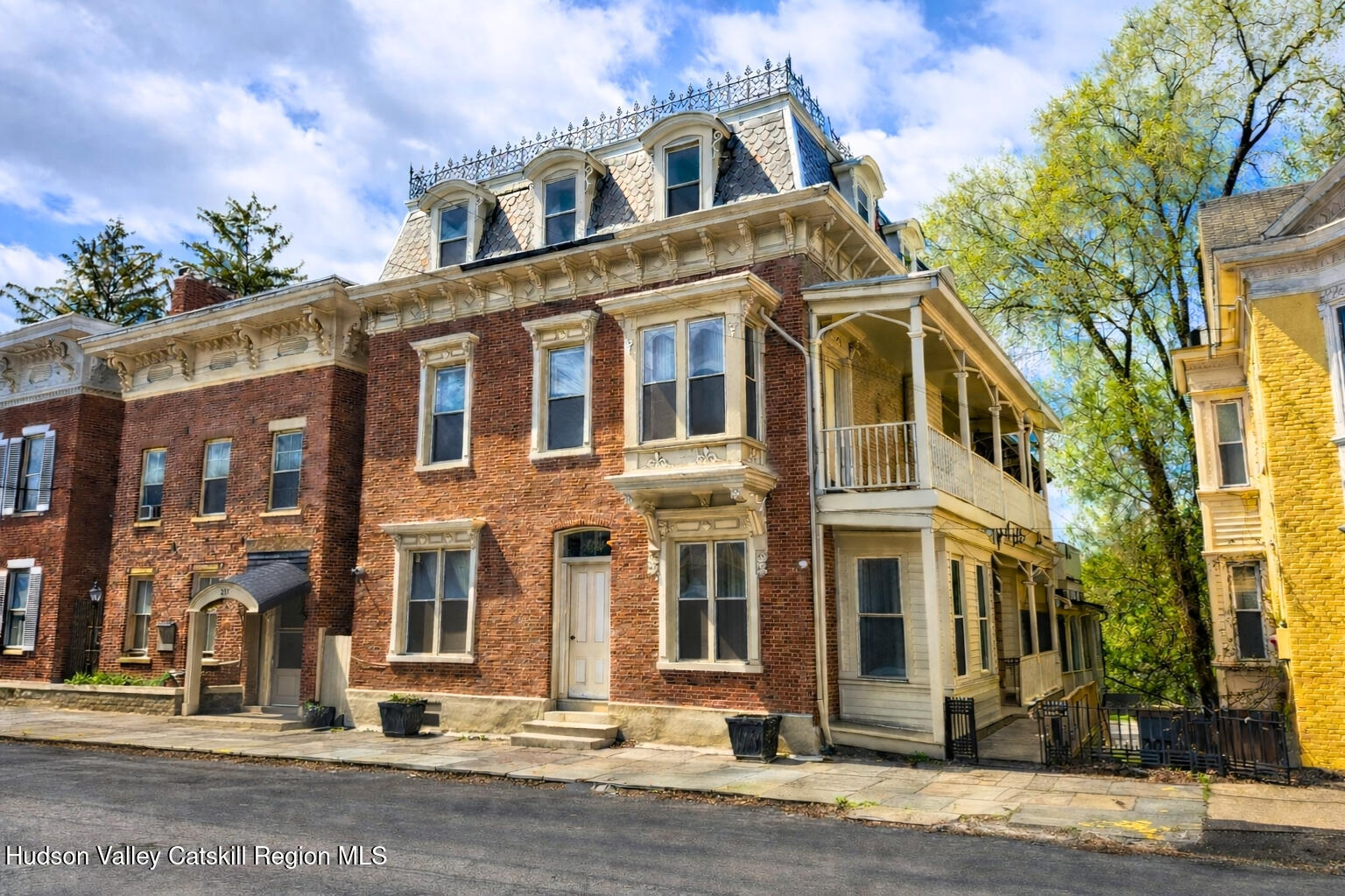 261 Main Street, Unit 6 Catskill, NY 12414 - Photo 8 of 10 a front view of a multi story building