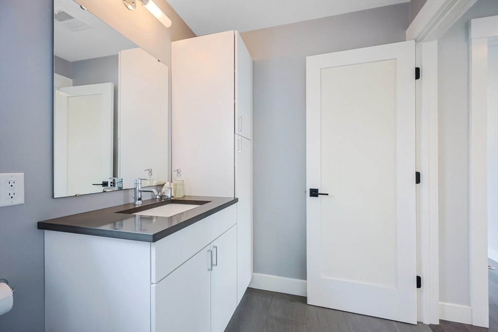 7 Greenley Place, Unit 3 Boston, MA 02130 - Photo 21 of 30