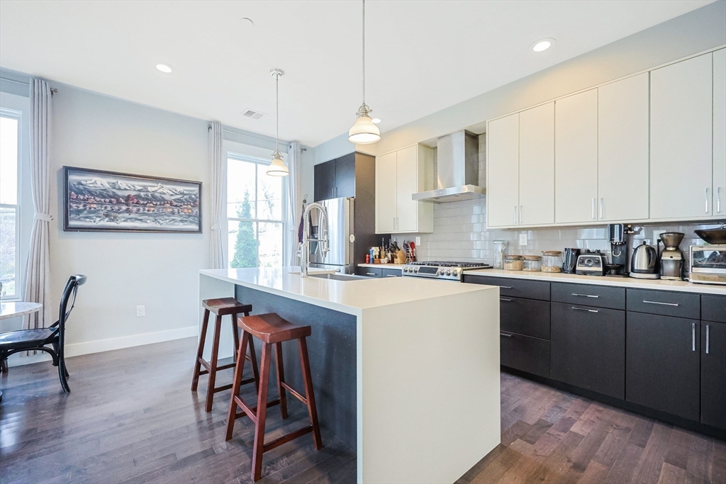 7 Greenley Place, Unit 3 Boston, MA 02130 - Photo 3 of 30
