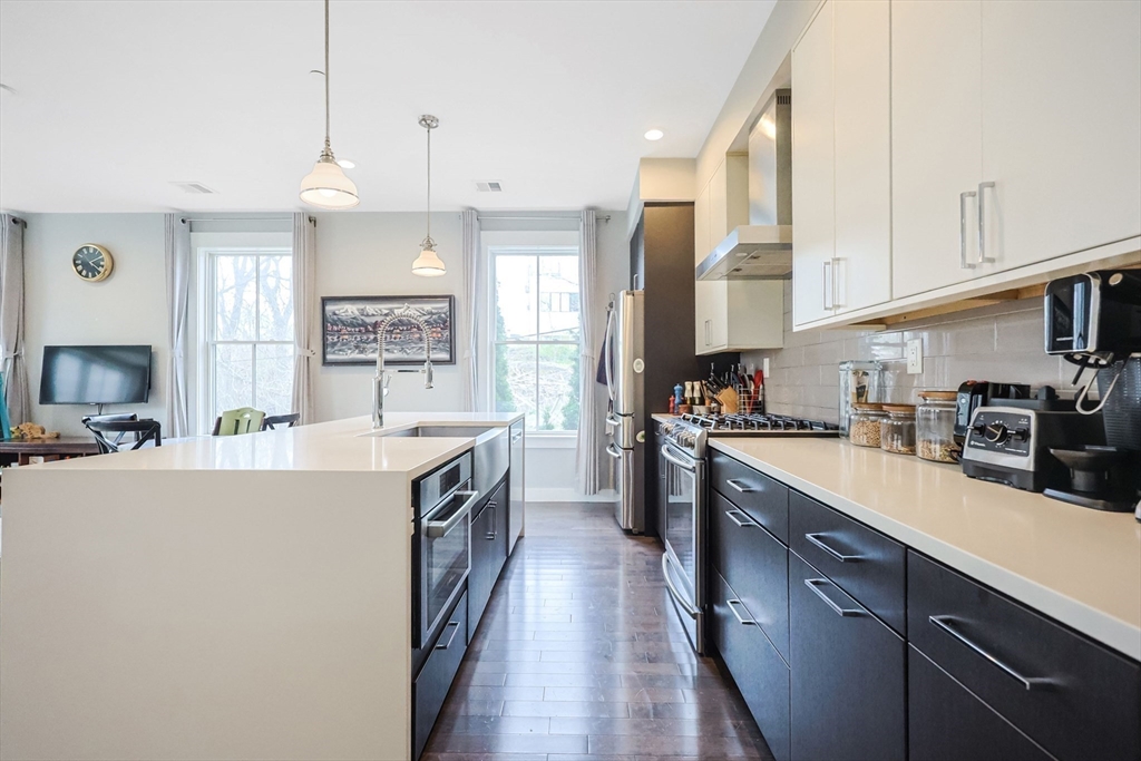 7 Greenley Place, Unit 3 Boston, MA 02130 - Photo 5 of 30